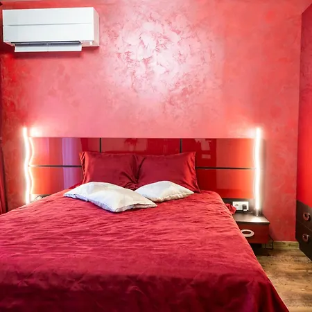 Luxe Grand Monastery In Apartament Pamporowo
